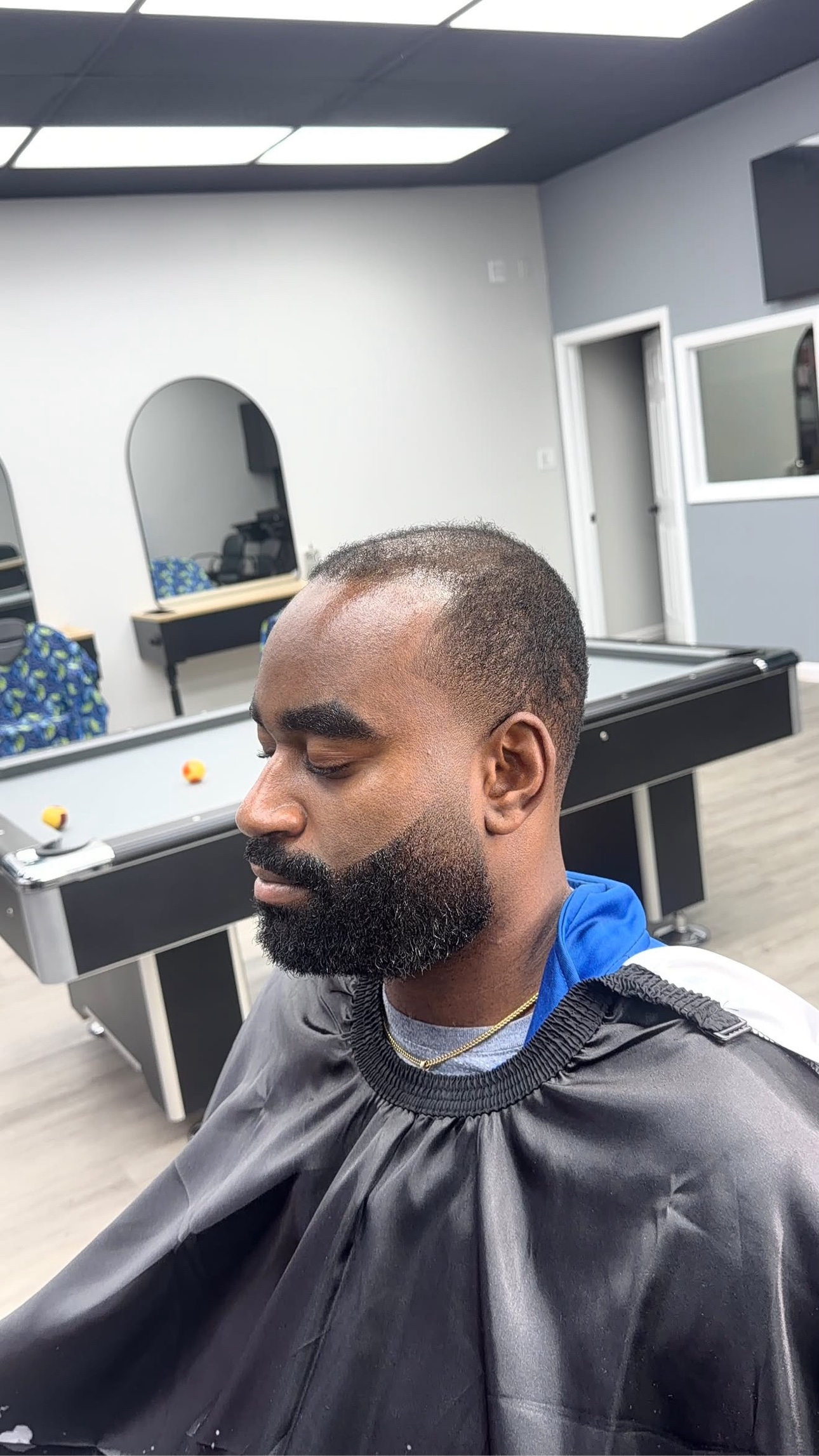 Fresh beard lineup and haircut finished by Ray